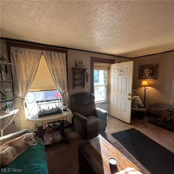 1221 Arnold AVE NW, Canton, OH 44703