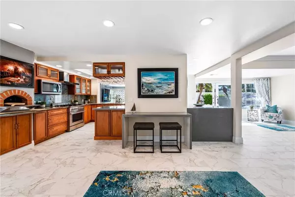 9732 Melinda CIR, Huntington Beach, CA 92646