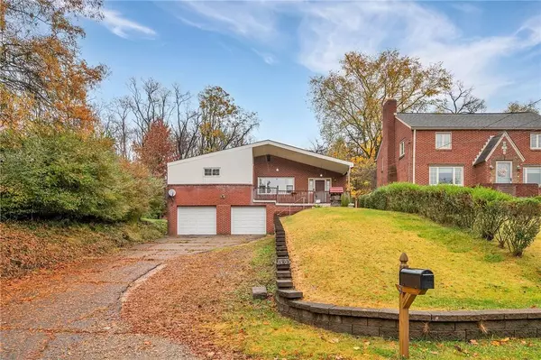 128 Sycamore Dr, Penn Hills, PA 15235