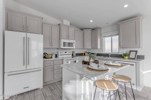 650 N HAWES Road #3204, Mesa, AZ 85207