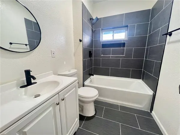 4323 Benton BLVD, Kansas City, MO 64130