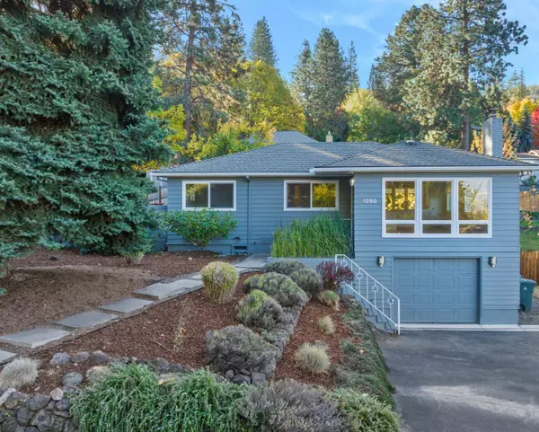 1090 Pleasant Way, Ashland, OR 97520