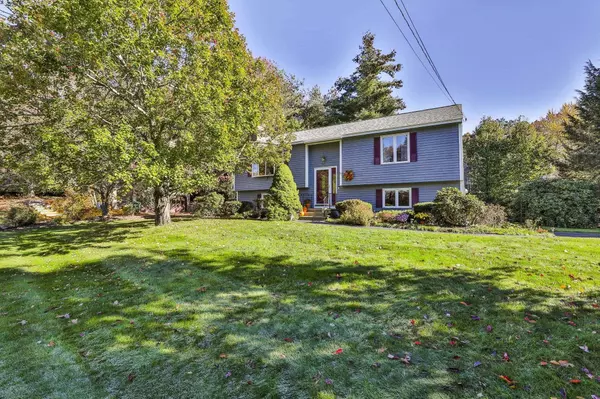 27 Hyacinth DR, Nashua, NH 03062