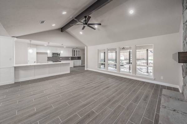 1818 Waterwood Drive, Arlington, TX 76012