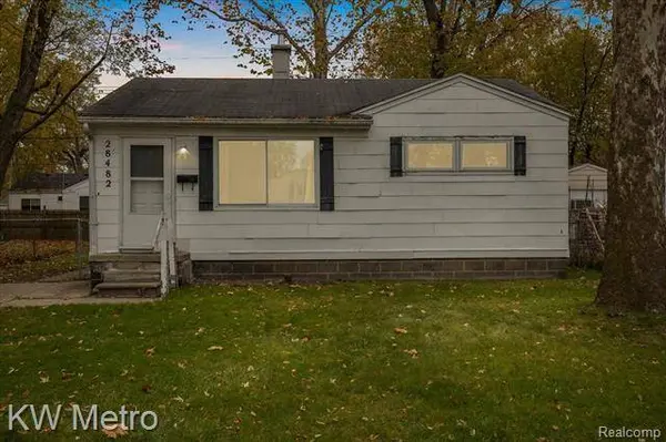 28482 FAIRFAX Street, Southfield, MI 48076