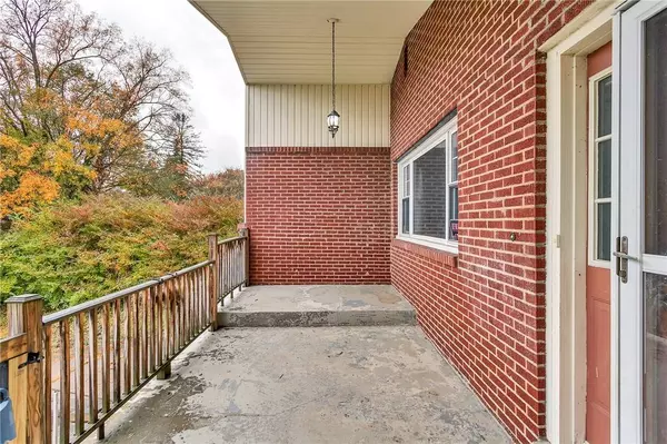 128 Sycamore Dr, Penn Hills, PA 15235