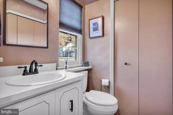 442 KELHAM CT, Mount Laurel, NJ 08054