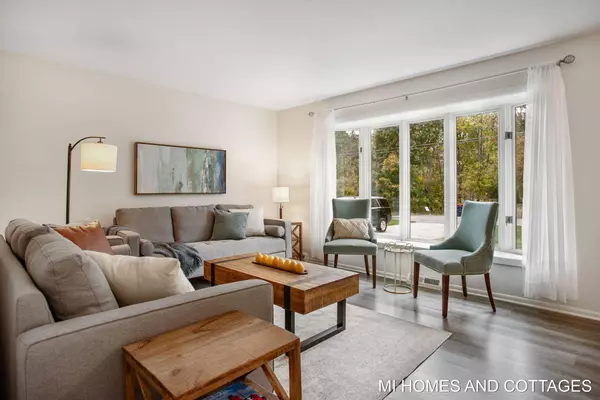 616 Old Orchard Road, Holland, MI 49423