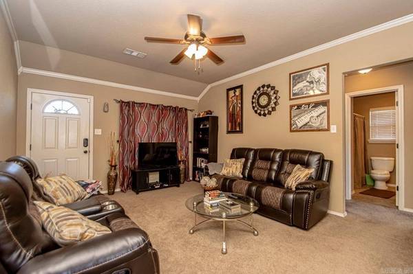 12516 Faulkner Crossing Drive, North Little Rock, AR 72117-9794