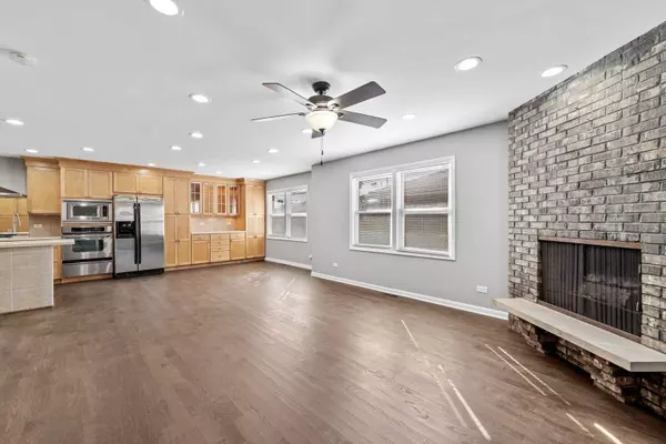 7549 Keystone Avenue, Skokie, IL 60076