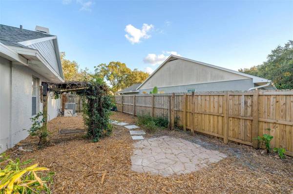 2023 SHADOW PINE DR, Brandon, FL 33511