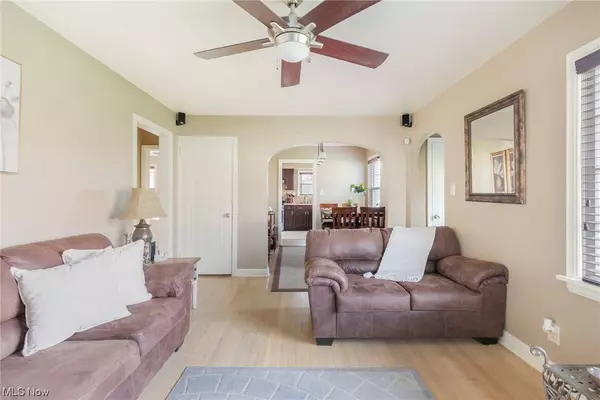 55 Woodview AVE, Boardman, OH 44512