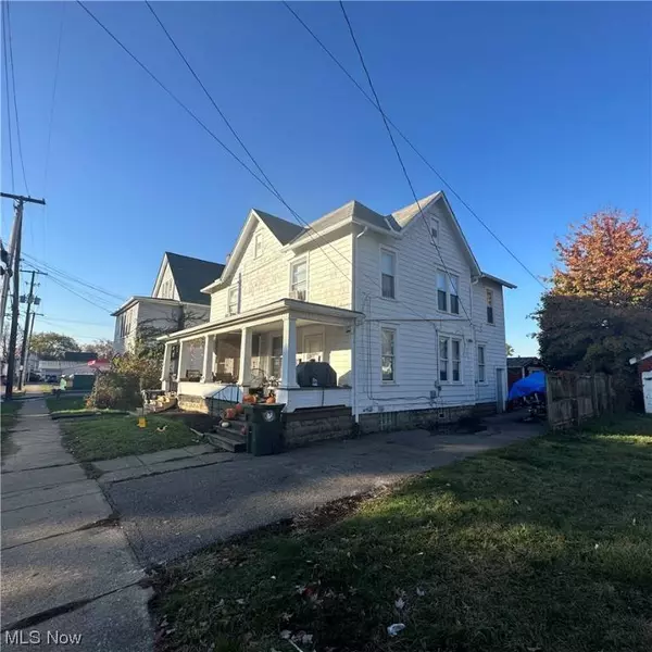 1221 Arnold AVE NW, Canton, OH 44703