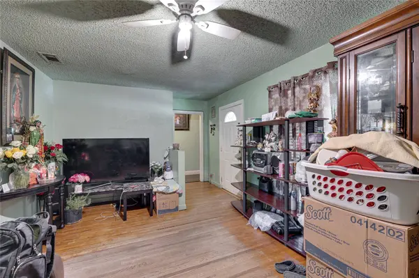 2313 Roberts Circle, Arlington, TX 76010