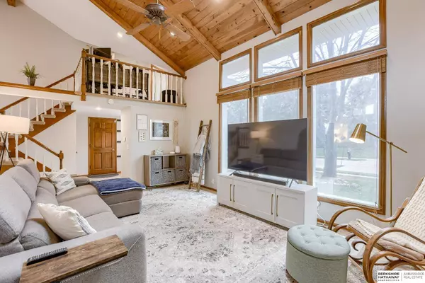 16566 Poppleton Avenue, Omaha, NE 68130