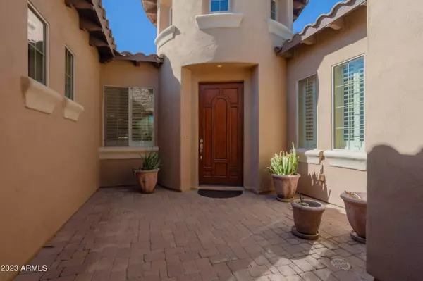 5204 S SAN JUAN Place, Chandler, AZ 85249
