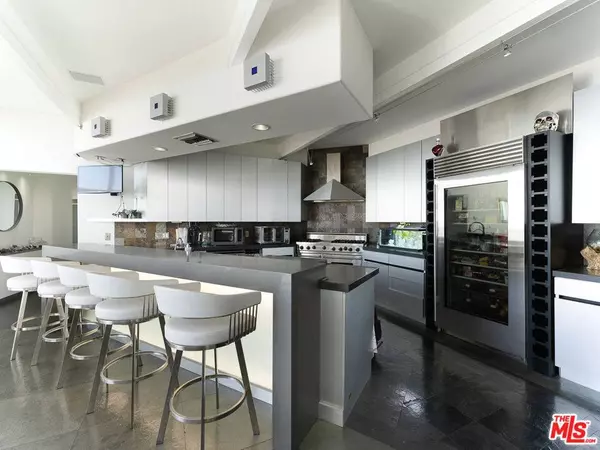 31518 Anacapa View Dr, Malibu, CA 90265