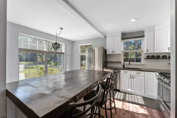 305 E Ridgewood Ave, Galloway Township, NJ 08205