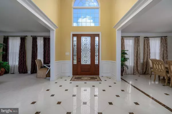 15 RICHLAND DR, Mount Laurel, NJ 08054