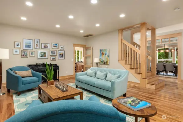 12627 Kallgren RD NE, Bainbridge Island, WA 98110