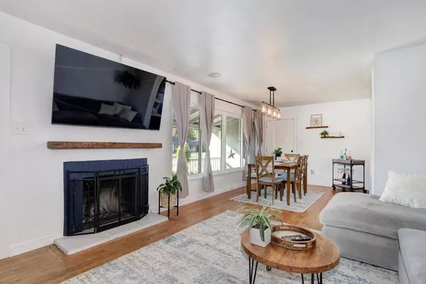 3956 Rosemary CIR, Sacramento, CA 95821