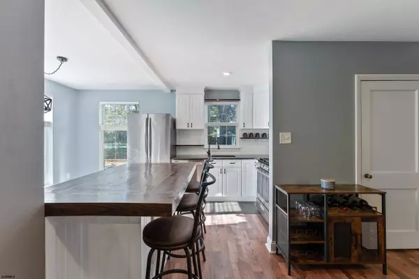 305 E Ridgewood Ave, Galloway Township, NJ 08205