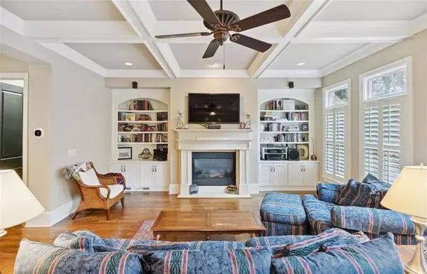 18 CANDLER GROVE DR, Decatur, GA 30030