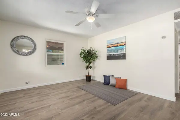 1116 S Holbrook Lane, Tempe, AZ 85281