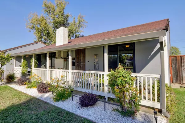 3956 Rosemary CIR, Sacramento, CA 95821