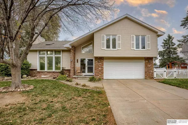 16566 Poppleton Avenue, Omaha, NE 68130