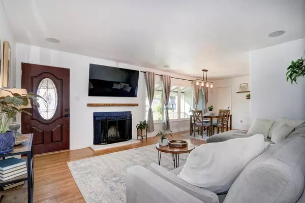 3956 Rosemary CIR, Sacramento, CA 95821