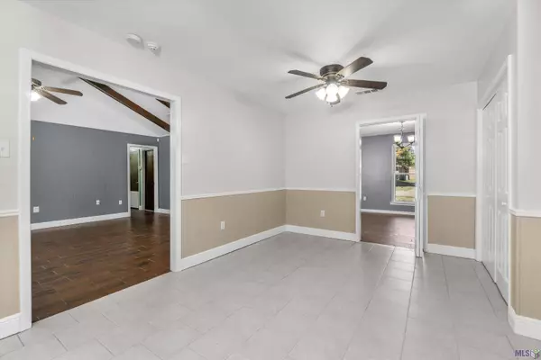 12532 COUNTRY RIDGE AVE, Baton Rouge, LA 70816