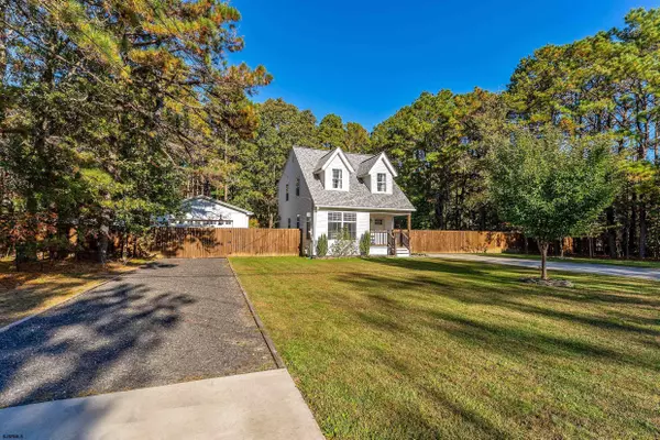 305 E Ridgewood Ave, Galloway Township, NJ 08205