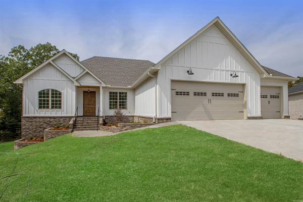 672 Feldspar Dr., Sherwood, AR 72120