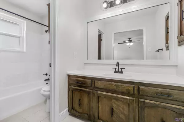 12532 COUNTRY RIDGE AVE, Baton Rouge, LA 70816