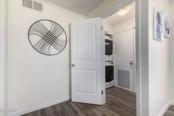 1116 S Holbrook Lane, Tempe, AZ 85281