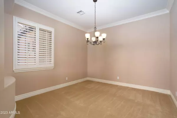 5204 S SAN JUAN Place, Chandler, AZ 85249