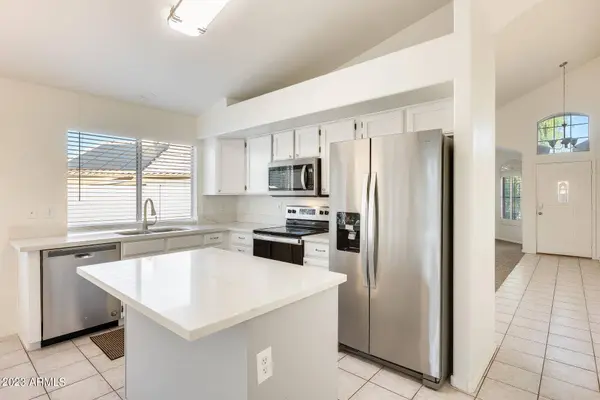 900 N COLE Drive, Gilbert, AZ 85234