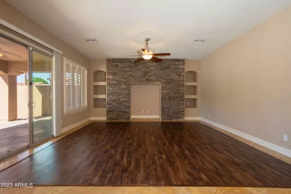 5204 S SAN JUAN Place, Chandler, AZ 85249