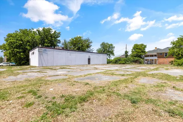 400 W Terrell Avenue, Fort Worth, TX 76104