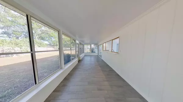 6455 Colonial Dr, Sarasota, FL 34231