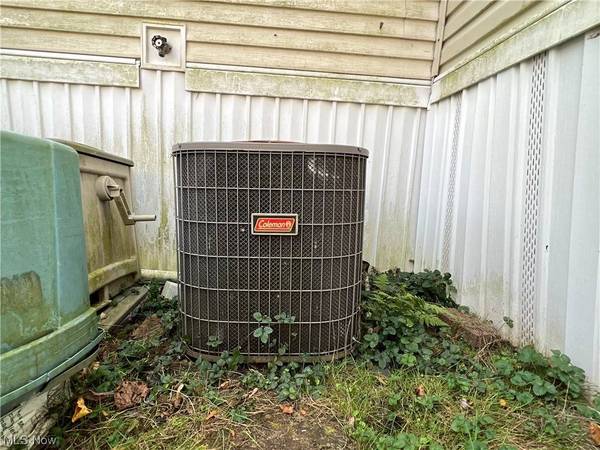 67921 Hoover AVE, Bridgeport, OH 43912