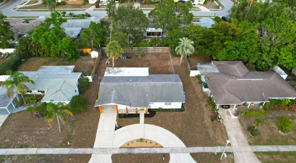 6455 Colonial Dr, Sarasota, FL 34231