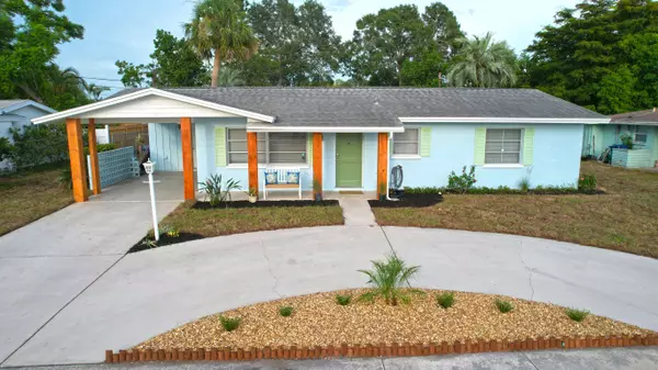 6455 Colonial Dr, Sarasota, FL 34231