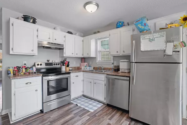 1105 Keith Ave, Oak Grove, KY 42262