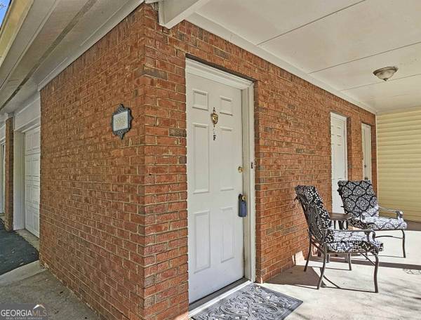 6806 Glenridge DR #F, Sandy Springs, GA 30315