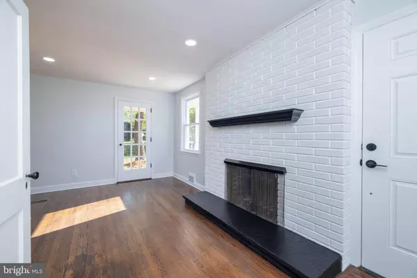 15 E SALISBURY DR, Wilmington, DE 19809