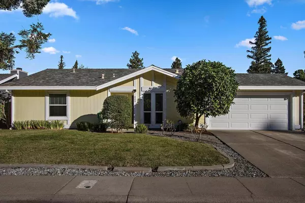 809 Harvey WAY, Sacramento, CA 95831