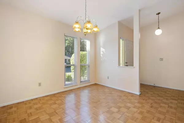 809 Harvey WAY, Sacramento, CA 95831