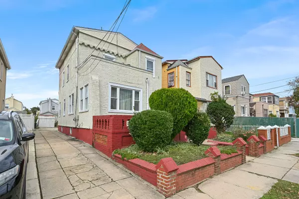 138-20 233rd St, Rosedale, NY 11422